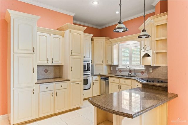 704 Redbud Avenue, Mcallen, TX 78504