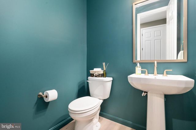 241 CEDAR SPRING DR, Strasburg, VA 22657