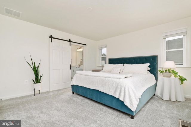 241 CEDAR SPRING DR, Strasburg, VA 22657