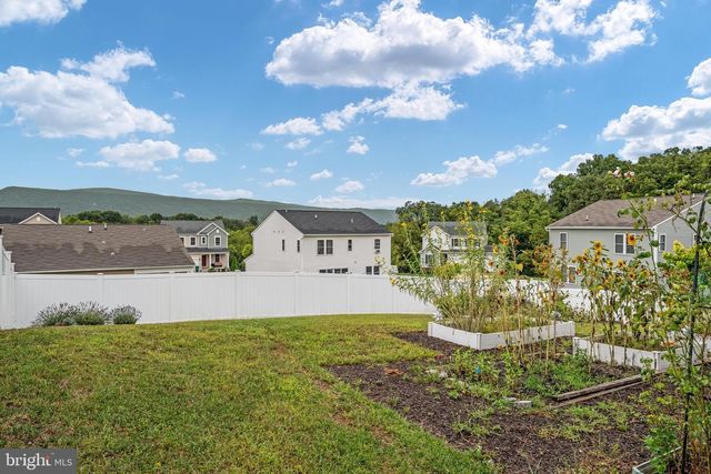 241 CEDAR SPRING DR, Strasburg, VA 22657