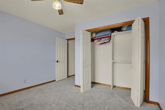 8020 N Flora Avenue, Kansas City, MO 64118