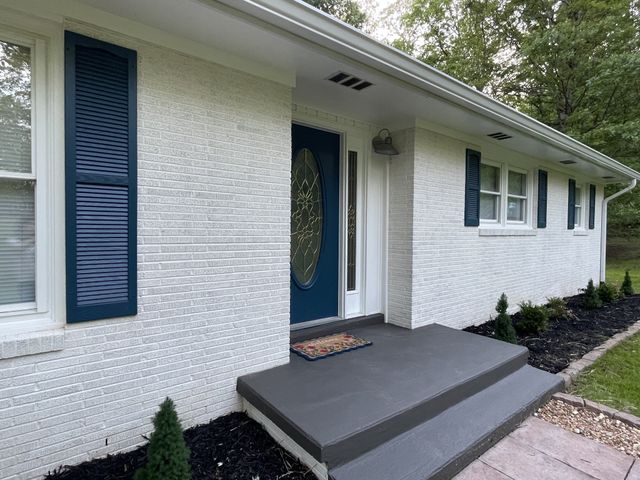 326 Valley View Rd, Dover, TN 37058