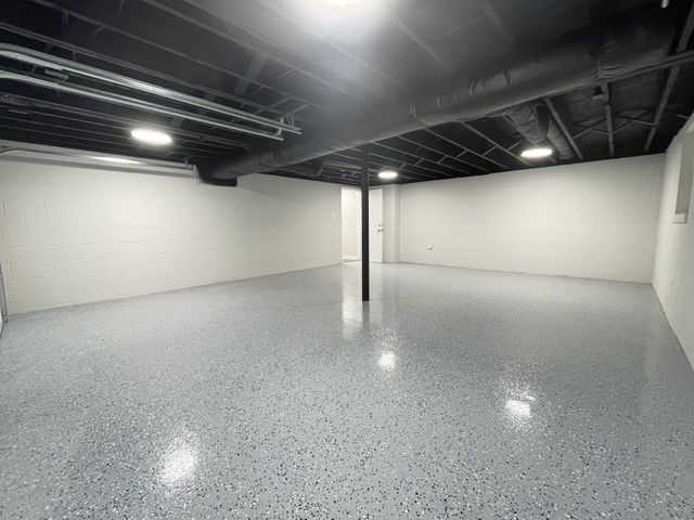 326 Valley View Rd, Dover, TN 37058