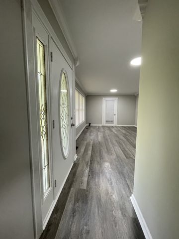 326 Valley View Rd, Dover, TN 37058