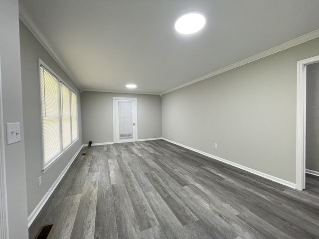 326 Valley View Rd, Dover, TN 37058