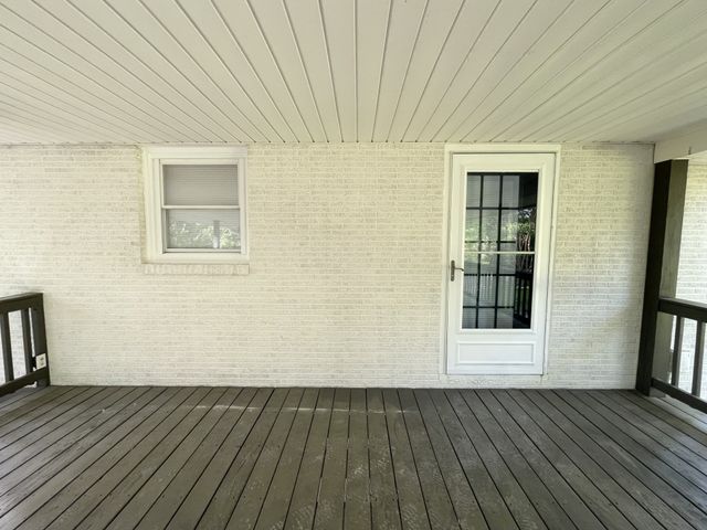 326 Valley View Rd, Dover, TN 37058