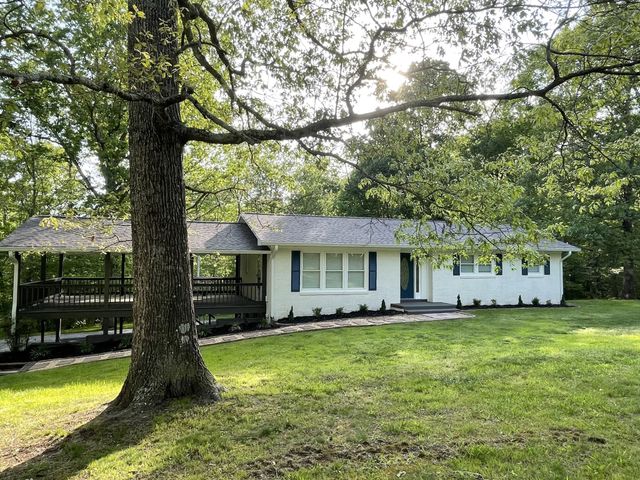 326 Valley View Rd, Dover, TN 37058