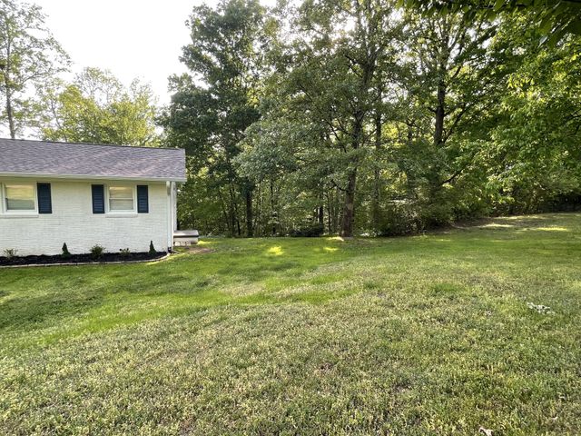 326 Valley View Rd, Dover, TN 37058