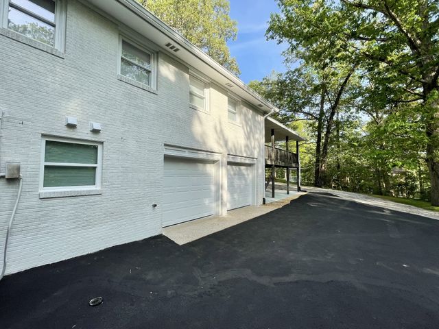 326 Valley View Rd, Dover, TN 37058