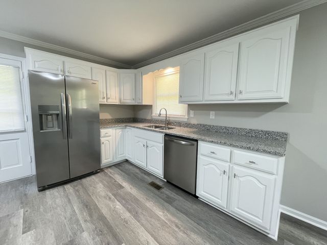 326 Valley View Rd, Dover, TN 37058