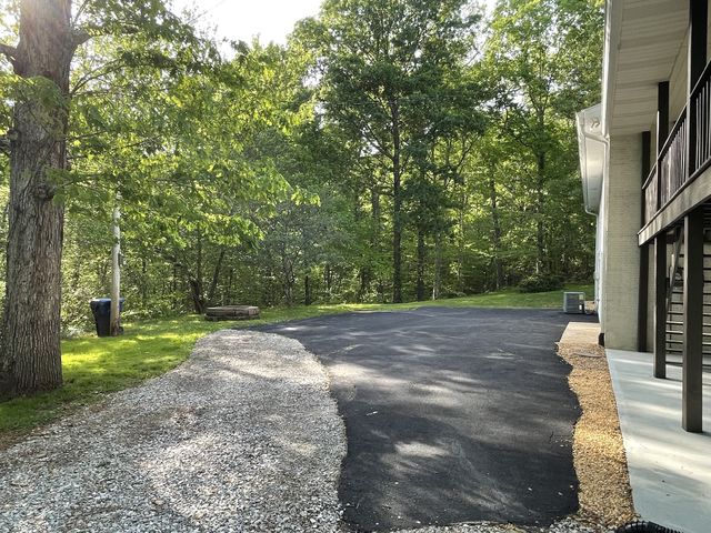 326 Valley View Rd, Dover, TN 37058