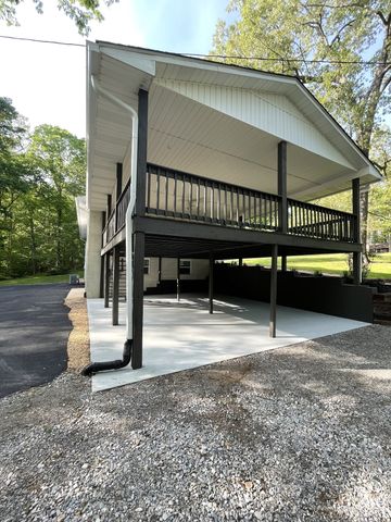 326 Valley View Rd, Dover, TN 37058