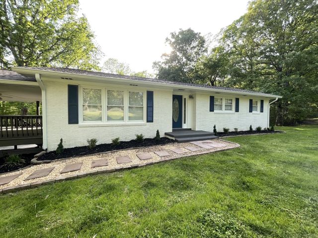 326 Valley View Rd, Dover, TN 37058
