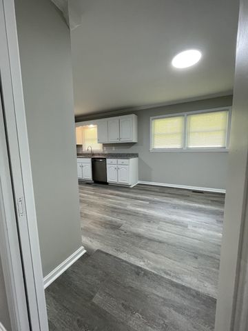 326 Valley View Rd, Dover, TN 37058