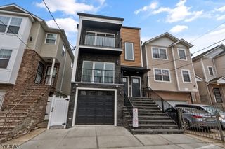 198 Hunterdon St, Newark City, NJ 07103