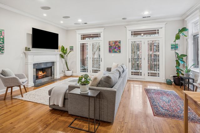 3248 N Kenmore Avenue 3, Chicago, IL 60657