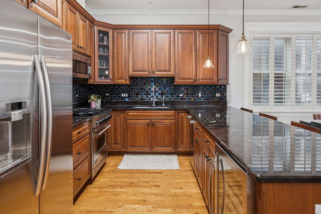 3248 N Kenmore Avenue 3, Chicago, IL 60657