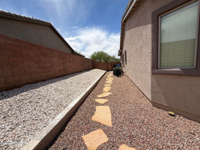 17461 S Indigo Crest Pass, Vail, AZ 85641