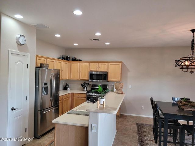 17461 S Indigo Crest Pass, Vail, AZ 85641