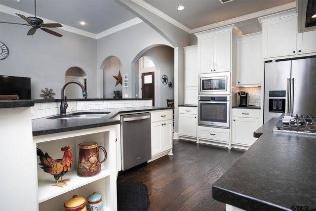 18847 Spanish Oak Ct, Flint, TX 75762
