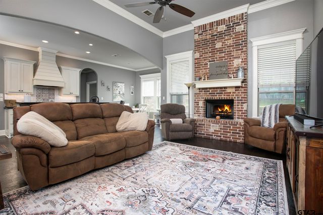 18847 Spanish Oak Ct, Flint, TX 75762