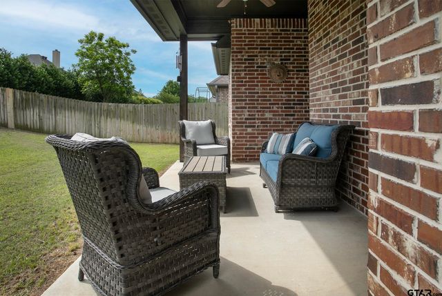 18847 Spanish Oak Ct, Flint, TX 75762