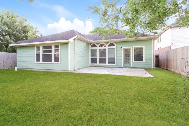 1118 Chase Park Drive, Bacliff, TX 77518
