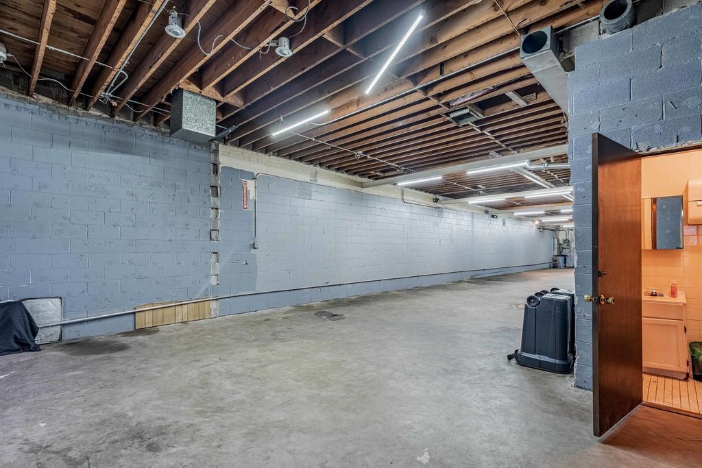4447 W Belmont Avenue, Chicago, IL 60641 — photo 5