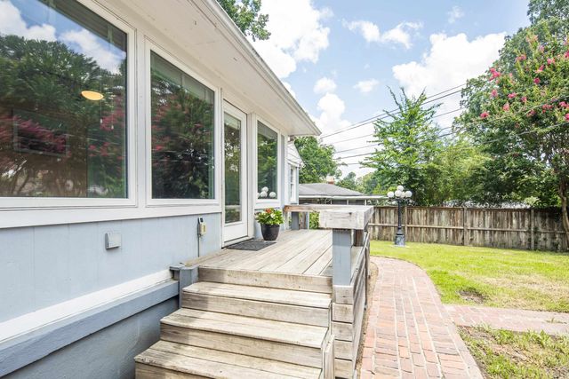 144 MAGNOLIA DR, Memphis, TN 38117