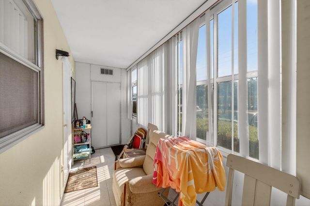 256 Flanders F, Delray Beach, FL 33484