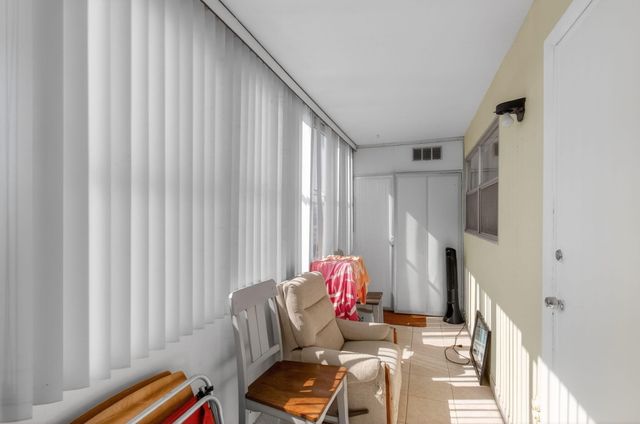 256 Flanders F, Delray Beach, FL 33484