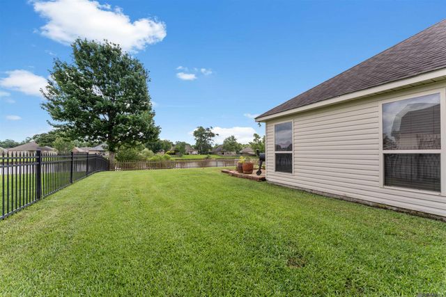 14362 Caribbean Dr, Gonzales, LA 70737