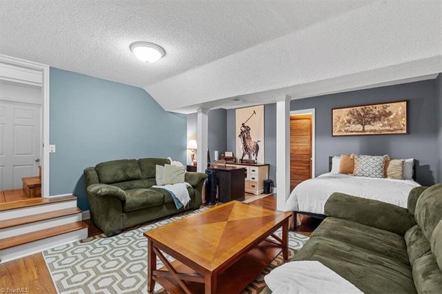 807 Gallant Court, Winston-salem, NC 27101