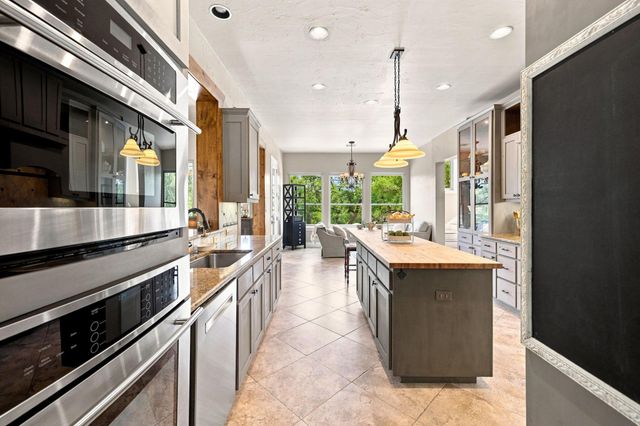 3555 Comal SPGS, Canyon Lake, TX 78133