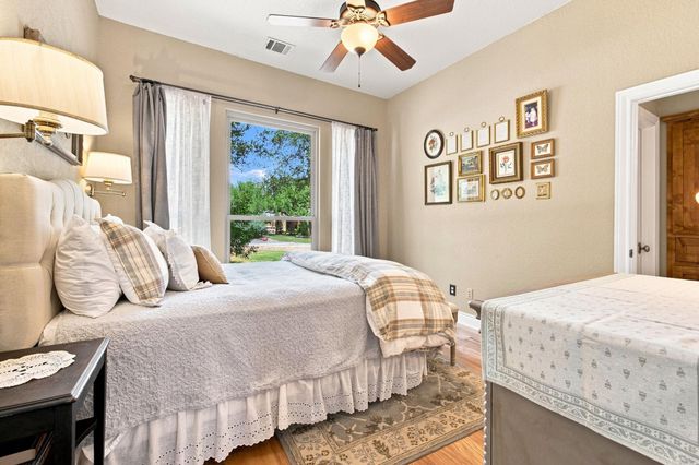 3555 Comal SPGS, Canyon Lake, TX 78133
