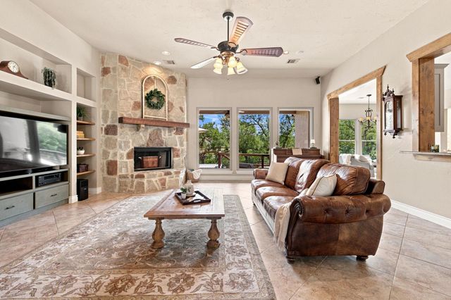 3555 Comal SPGS, Canyon Lake, TX 78133