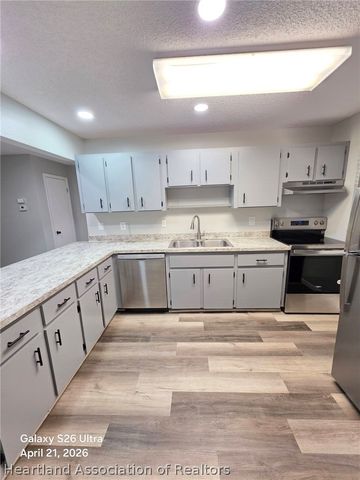 2702 Golf Hammock Drive, Sebring, FL 33872