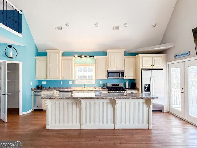 765 Max Deen Drive, Baxley, GA 31513