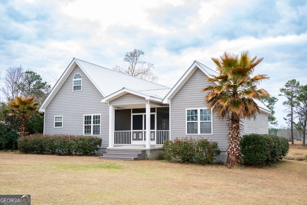 765 Max Deen Drive, Baxley, GA 31513