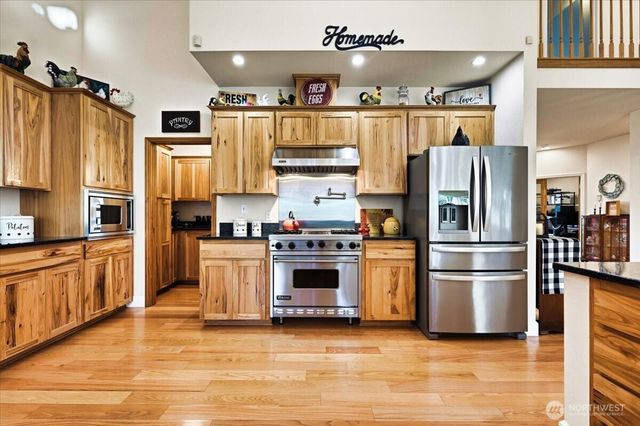 12811 Kapowsin Highlands Drive E, Graham, WA 98338