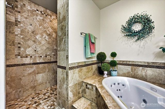 12811 Kapowsin Highlands Drive E, Graham, WA 98338