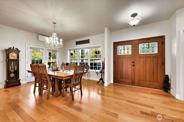 12811 Kapowsin Highlands Drive E, Graham, WA 98338