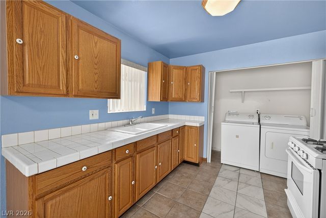 1717 West Cartier Avenue, North Las Vegas, NV 89032