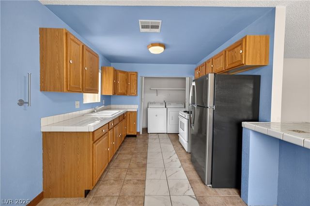 1717 West Cartier Avenue, North Las Vegas, NV 89032