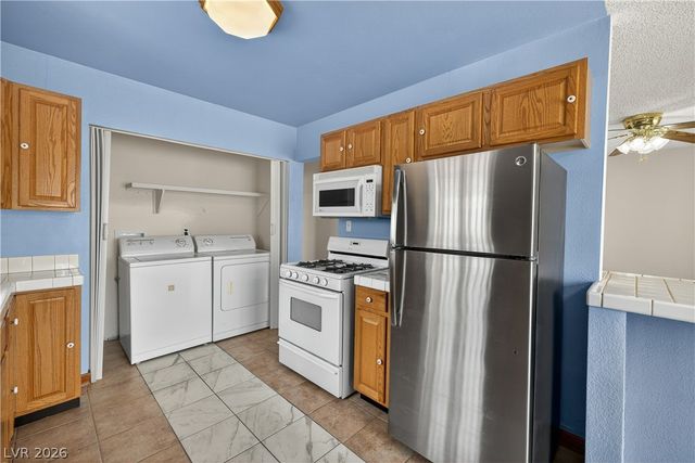 1717 West Cartier Avenue, North Las Vegas, NV 89032