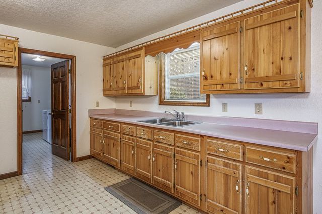 101 Dillard Street, Murphy, NC 28906