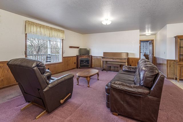 101 Dillard Street, Murphy, NC 28906