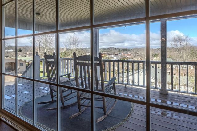 101 Dillard Street, Murphy, NC 28906