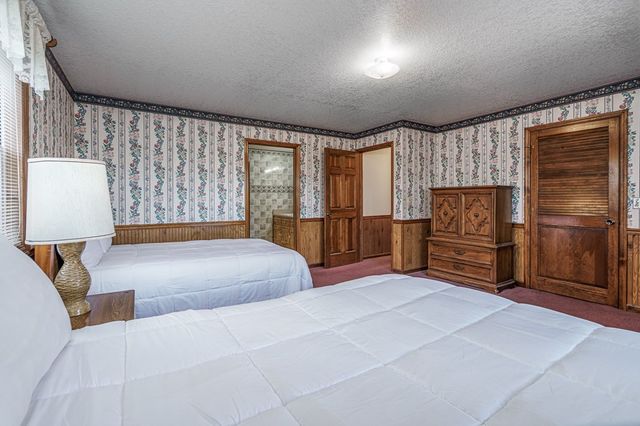 101 Dillard Street, Murphy, NC 28906