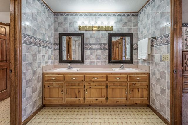 101 Dillard Street, Murphy, NC 28906